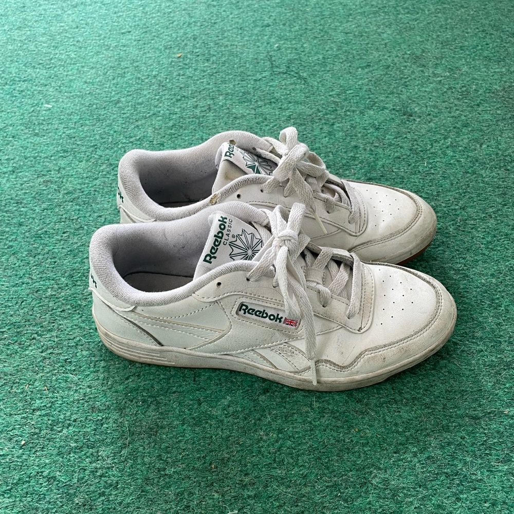 Reebok Classic White Sneakers 🌸 Size 8 Womens